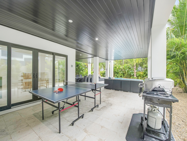 Anna Maria Walk to Beach Five Bedroom Vacation Home
